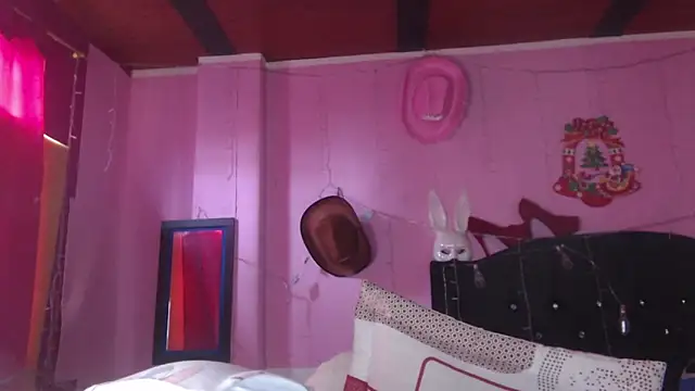 Snapshot of NikkiRous_ chatting on September 20, 2025, 12:54 pm NikkiRous  online show from September 20, 2025, 12:54 pm