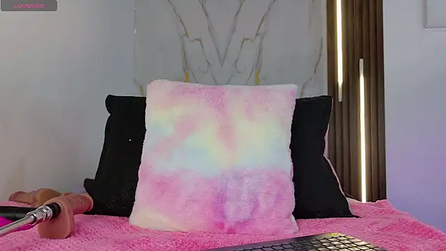 mia 099 online show from October 25, 2025, 8:31 pm