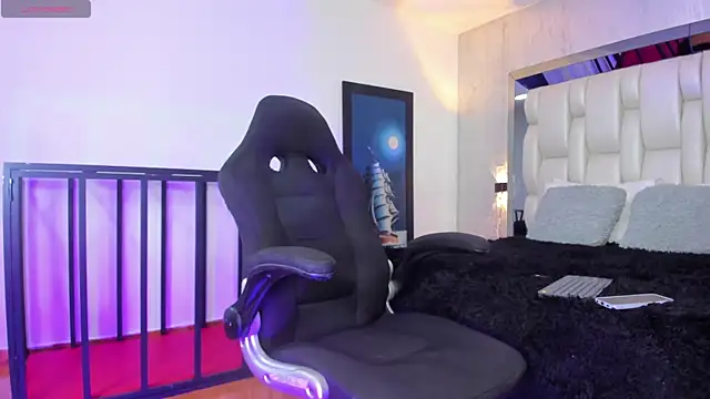  LauraTaylor  online show from February 13, 2025, 8:24 pm