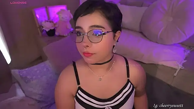 Cheerrysweett online show from March 17, 2026, 8:45 pm