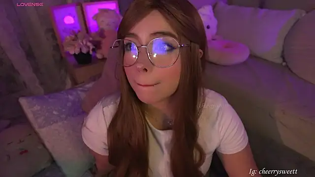 Cheerrysweett online show from April 14, 2026, 12:26 am