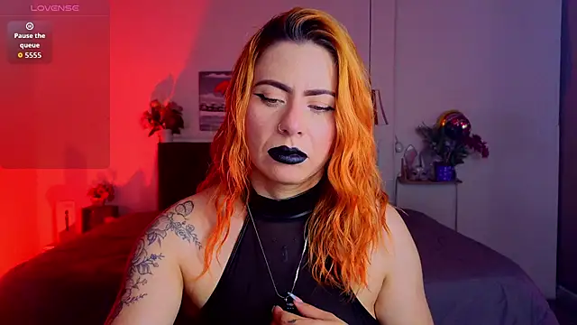 Snapshot of Dulce_charlottee chatting on October 2, 2025, 7:39 pm Dulce charlottee online show from October 2, 2025, 7:39 pm