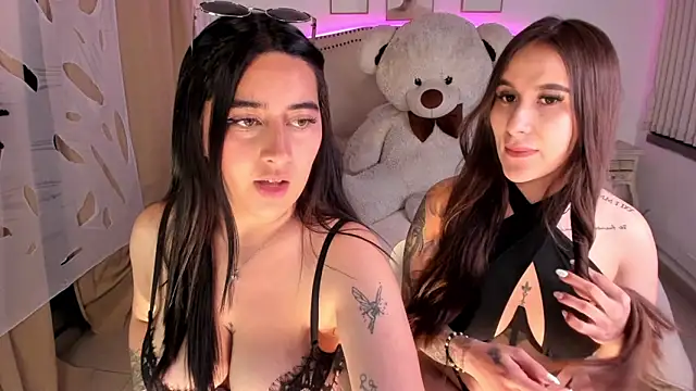 Snapshot of cami_cruzz chatting on October 22, 2025, 10:41 pm cami cruzz online show from October 22, 2025, 10:41 pm