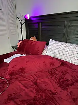 Snapshot of BrattyBae_xo chatting on February 5, 2025, 6:37 pm BrattyBae xo online show from February 5, 2025, 6:37 pm