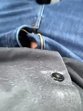 BIGWHITECOCKDOC36 online show from September 24, 2025, 5:41 pm