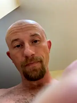 BIGWHITECOCKDOC36 online show from November 4, 2025, 1:26 pm