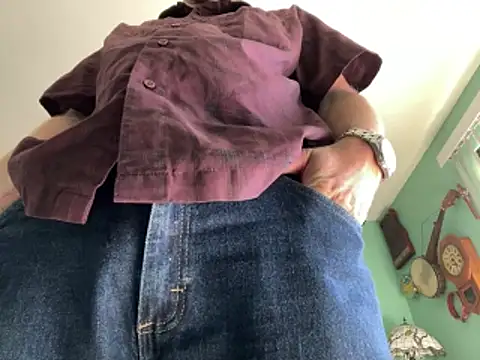 BIGWHITECOCKDOC36 online show from November 2, 2025, 8:03 pm