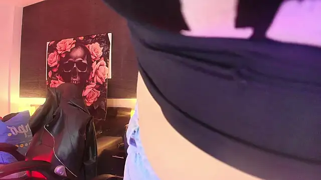 Snapshot of EvaaFoxxy1 chatting on February 9, 2026, 11:52 am EvaaFoxxy1 online show from February 9, 2026, 11:52 am