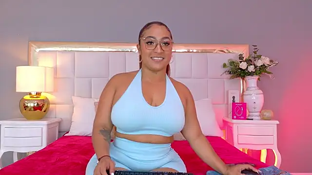 KateVenegas online show from February 1, 2026, 3:54 pm