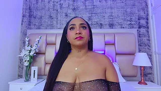 KateVenegas online show from January 26, 2025, 2:52 pm
