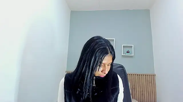 ashleey  gomez online show from September 16, 2025, 11:44 am