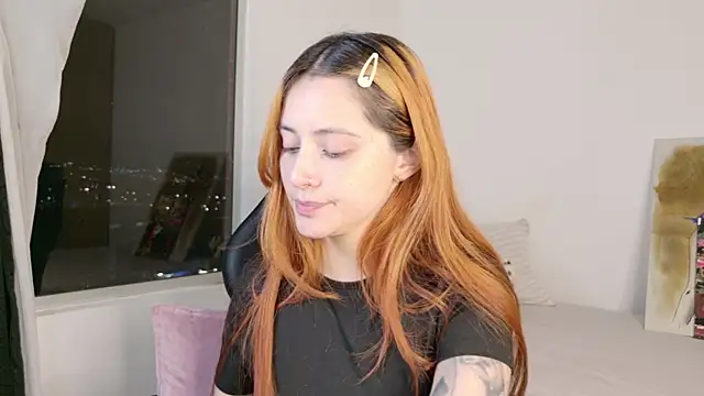 Snapshot of annie_mora chatting on August 6, 2026, 3:23 am annie mora online show from August 6, 2026, 3:23 am