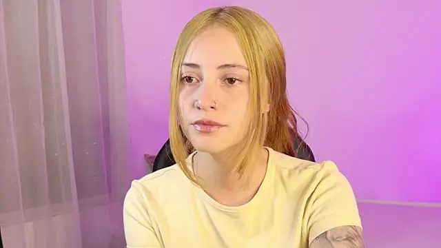 annie mora online show from April 14, 2026, 2:27 am