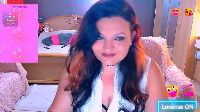 Ariellefoxy online show from May 24, 2026, 7:14 pm
