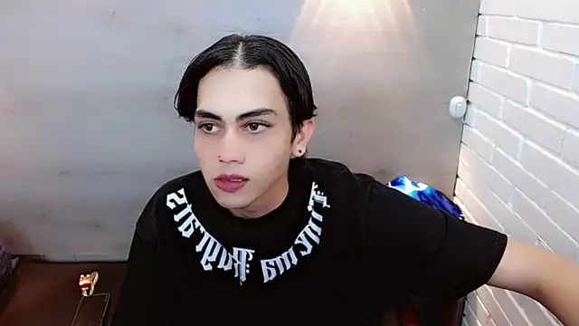 Snapshot of Daniela_Pink_ chatting on October 6, 2025, 7:47 pm Daniela Pink  online show from October 6, 2025, 7:47 pm