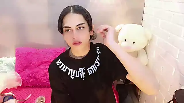 Snapshot of Daniela_Pink_ chatting on October 23, 2025, 7:45 pm Daniela Pink  online show from October 23, 2025, 7:45 pm