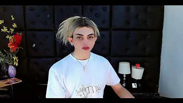 Daniela Pink  online show from March 2, 2026, 7:21 pm