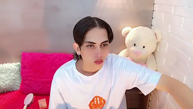 Snapshot of Daniela_Pink_ chatting on September 26, 2025, 7:43 pm Daniela Pink  online show from September 26, 2025, 7:43 pm