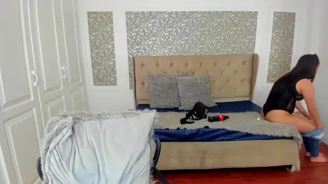 Snapshot of KimWessel_ chatting on October 27, 2025, 7:48 pm KimWessel online show from October 27, 2025, 7:48 pm