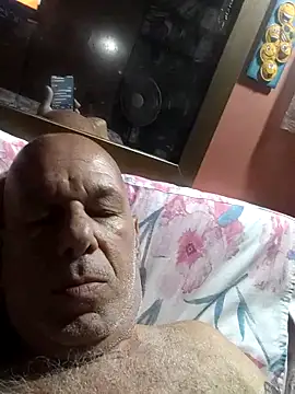 FabiQuilmes online show from March 4, 2025, 11:22 pm