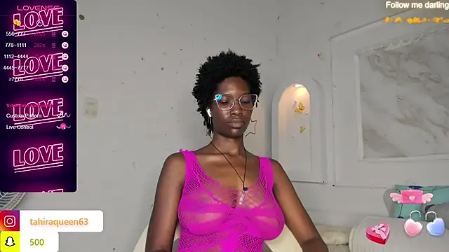 Snapshot of Tahira_21_ chatting on February 20, 2025, 10:15 pm Tahira 21 online show from February 20, 2025, 10:15 pm