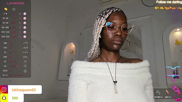 Snapshot of Tahira_21_ chatting on March 17, 2025, 10:40 pm Tahira 21 online show from March 17, 2025, 10:40 pm