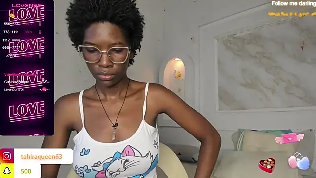 Snapshot of Tahira_21_ chatting on February 21, 2025, 7:10 pm Tahira 21 online show from February 21, 2025, 7:10 pm
