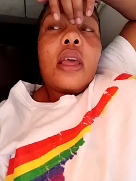 Snapshot of Fantasy1976 chatting on March 9, 2025, 2:10 pm Fantasy1976 online show from March 9, 2025, 2:10 pm