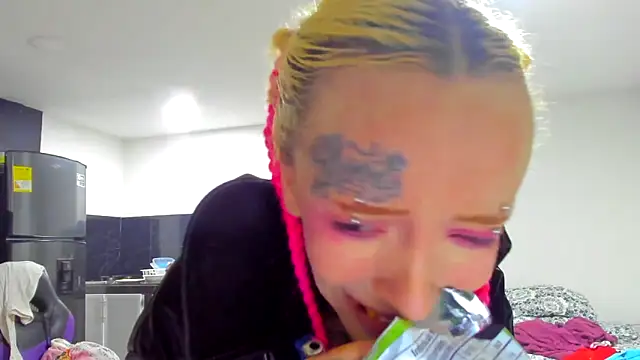 barbara anal squirt  online show from March 10, 2025, 6:38 am