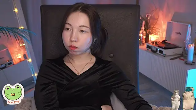 Sarah Son online show from March 5, 2025, 11:49 am