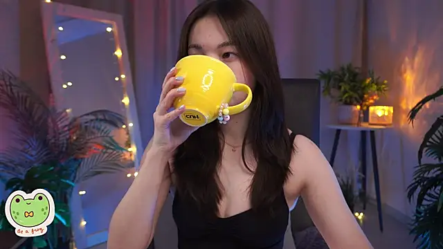 Sarah Son online show from February 4, 2025, 5:42 am