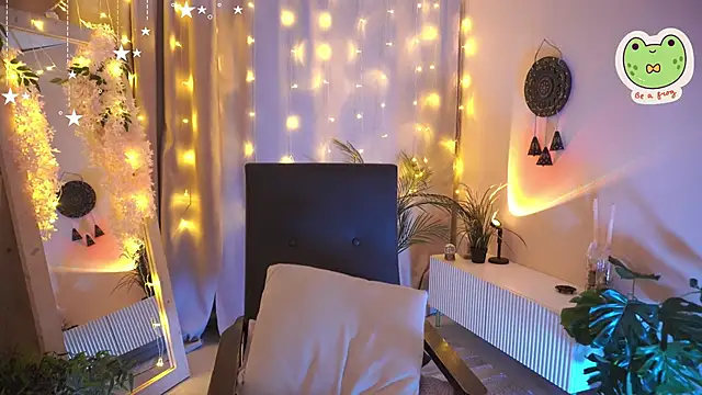 Sarah Son online show from October 14, 2025, 5:41 am