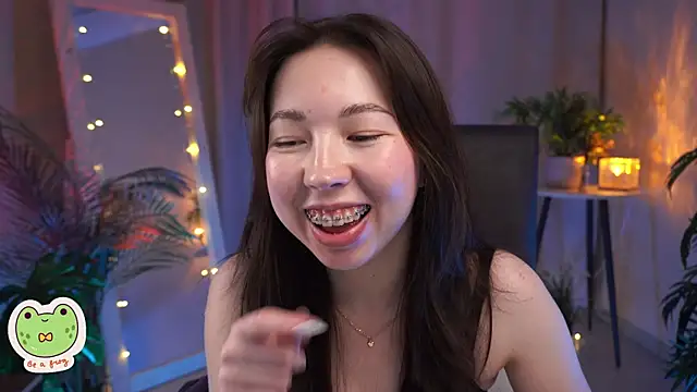 Sarah Son online show from February 4, 2025, 8:46 am