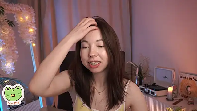 Sarah Son online show from March 10, 2025, 5:22 am