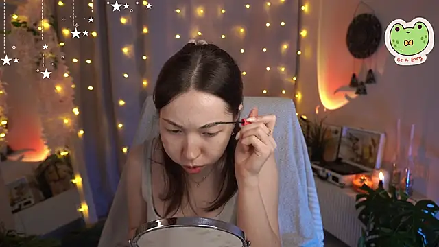 Sarah Son online show from October 12, 2025, 5:42 am