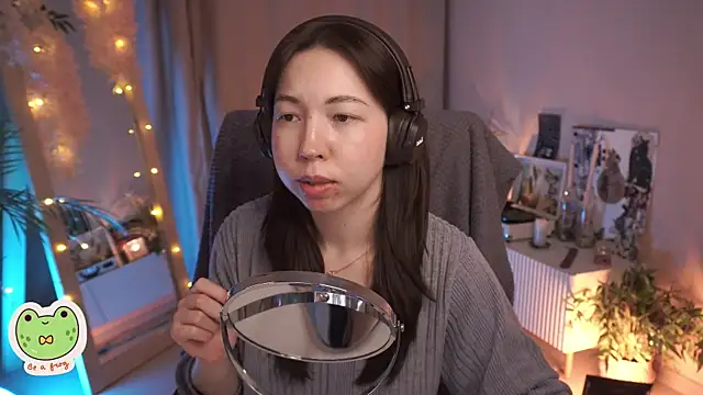 Sarah Son online show from March 14, 2025, 8:42 am