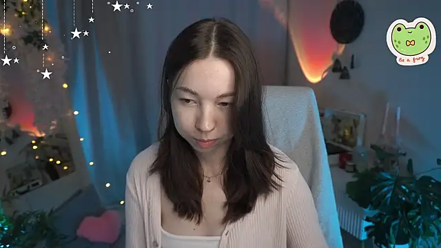 Sarah Son online show from September 17, 2025, 5:31 am