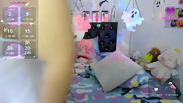 Snapshot of redgirlofficial chatting on October 6, 2025, 2:02 am redgirlofficial online show from October 6, 2025, 2:02 am