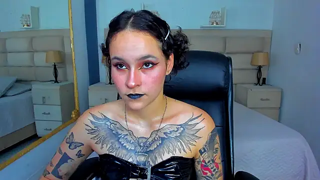 Snapshot of AnnyThompson_ chatting on September 24, 2025, 8:48 pm AnnyThompson online show from September 24, 2025, 8:48 pm