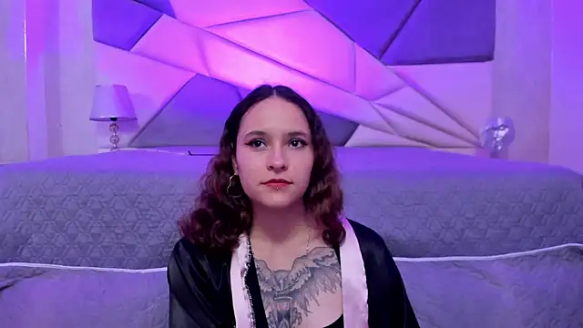 AnnyThompson  online show from February 6, 2025, 12:43 am
