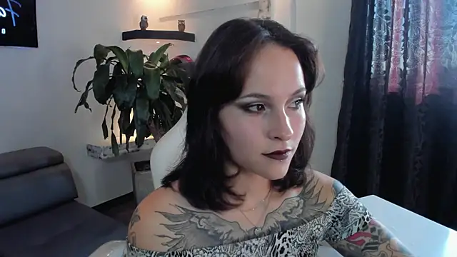 Snapshot of AnnyThompson_ chatting on September 28, 2025, 9:22 pm AnnyThompson online show from September 28, 2025, 9:22 pm