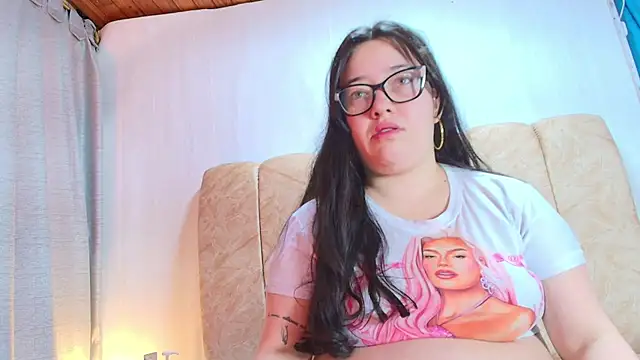 Zoe Curvy online show from January 10, 2026, 12:33 pm