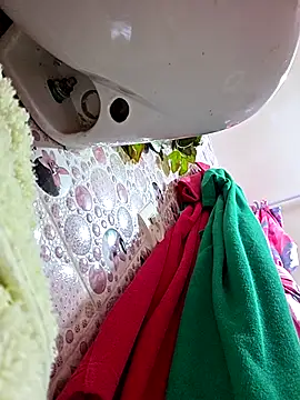 Snapshot of altinya chatting on October 6, 2025, 12:39 pm altinya online show from October 6, 2025, 12:39 pm