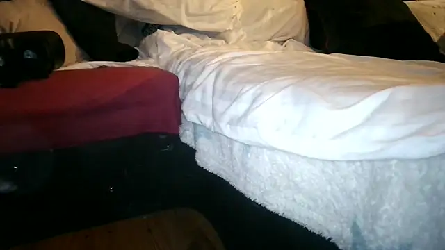 lukasdie online show from April 11, 2026, 1:46 am