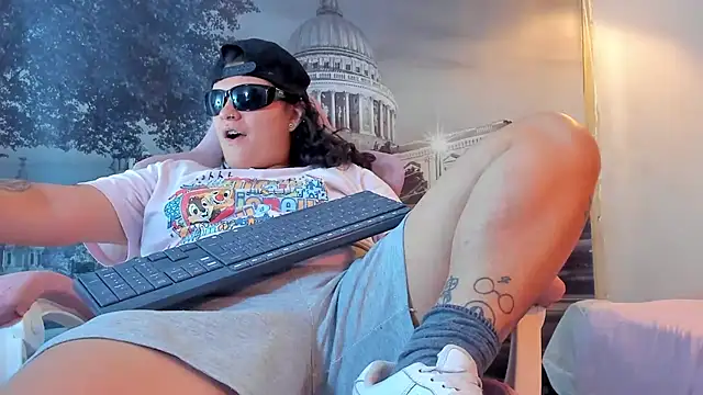 snowflake xxx online show from September 26, 2025, 3:19 pm