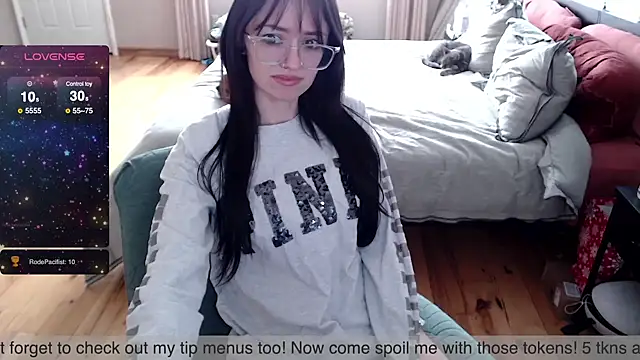 Plantbabeee online show from January 27, 2025, 4:54 pm