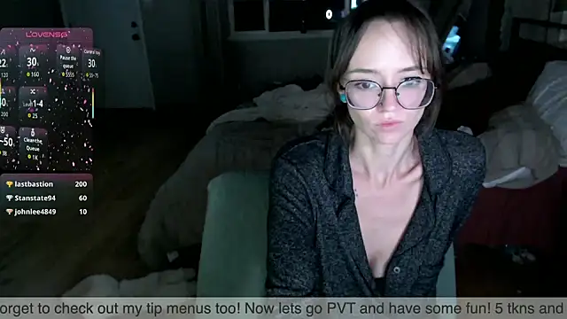 Plantbabeee online show from October 5, 2025, 3:41 am