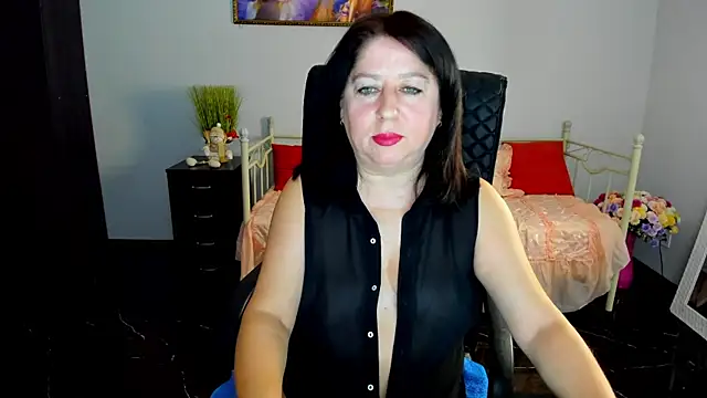 Snapshot of Julia_Dean chatting on February 10, 2025, 1:11 pm Julia Dean online show from February 10, 2025, 1:11 pm