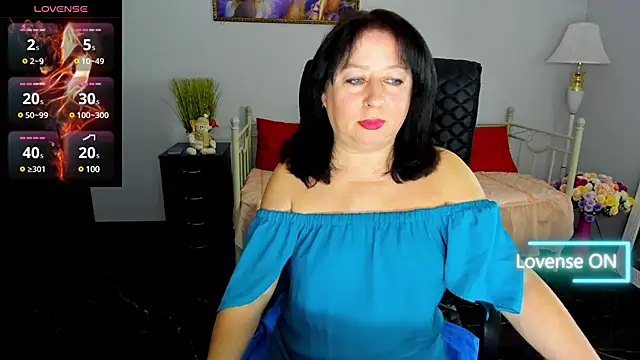 Snapshot of Julia_Dean chatting on January 27, 2025, 1:30 pm Julia Dean online show from January 27, 2025, 1:30 pm