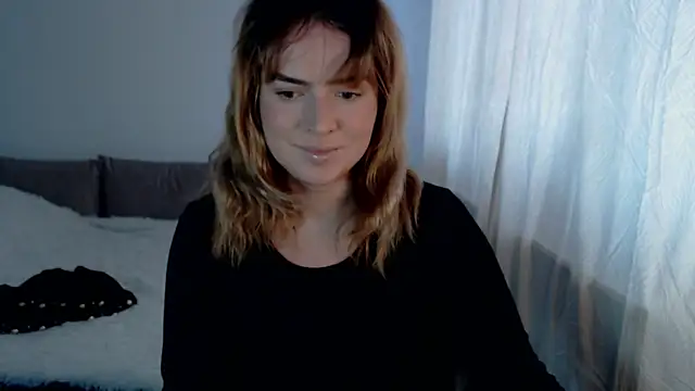 ChloeJewel1 online show from April 5, 2026, 5:03 am